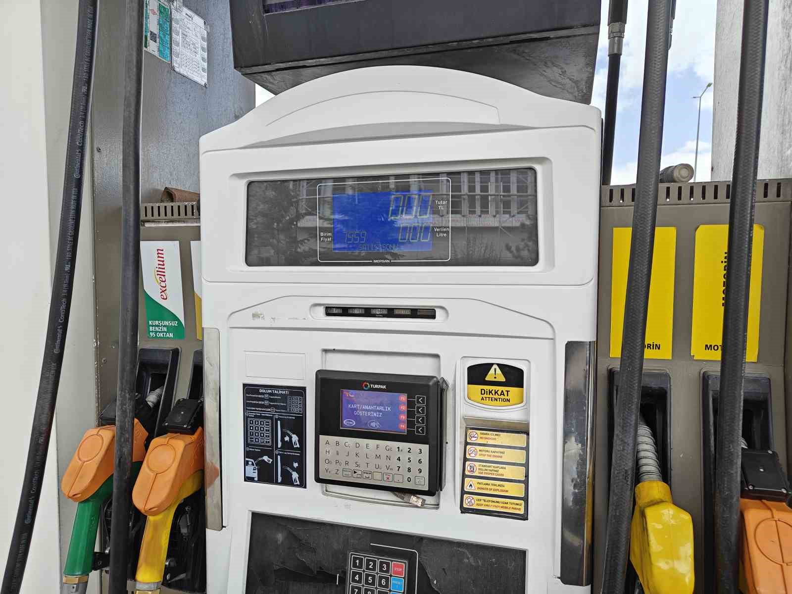 Petrol zammında devlet eli pompada
