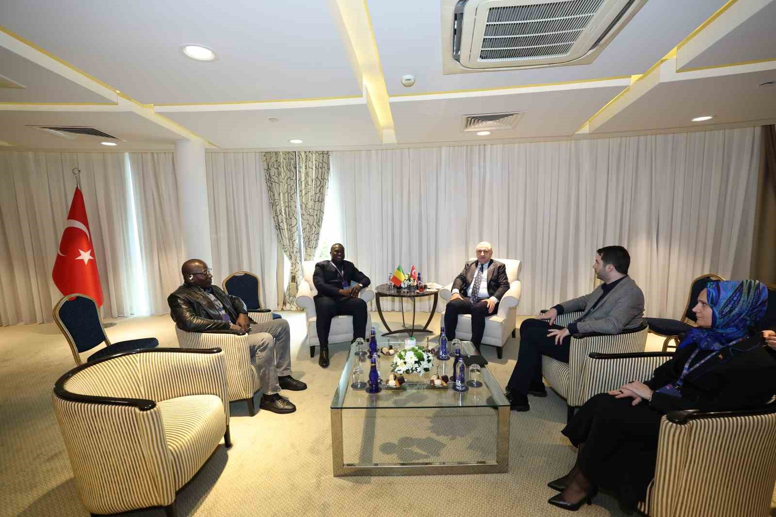 Bakan Bak&rsquo;tan Antalya&rsquo;da yoğun spor diplomasisi
