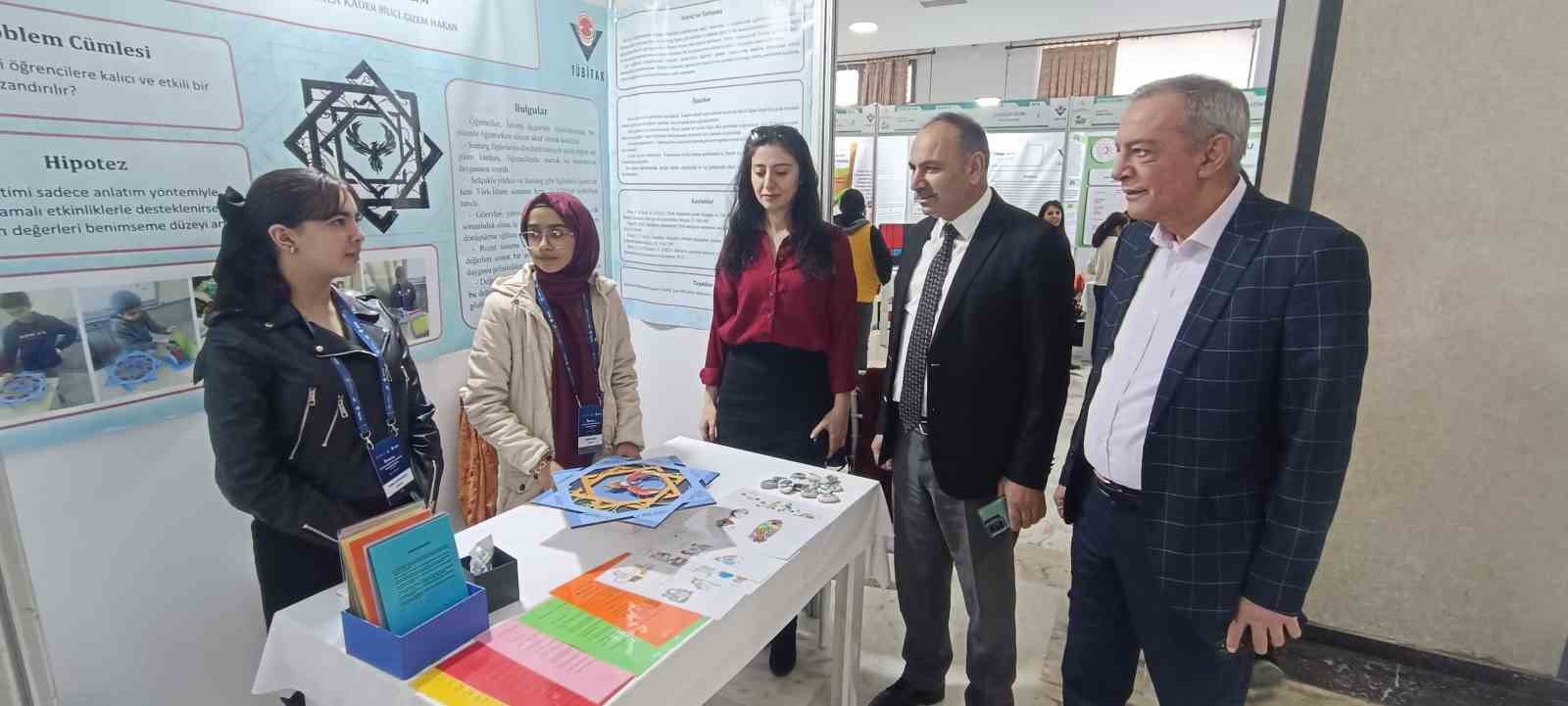 Van&rsquo;da ortaokul &ouml;ğrencilerinden değerler eğitimi temalı proje
