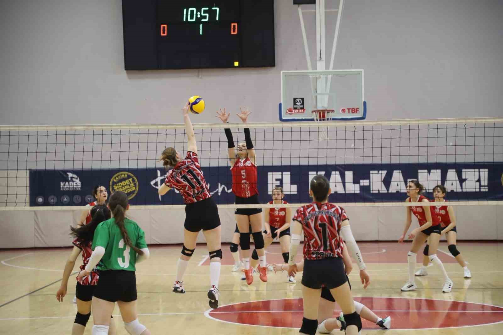 Karab&uuml;k&rsquo;te Yurt Lig Karadeniz Grup (1) m&uuml;sabakaları başladı
