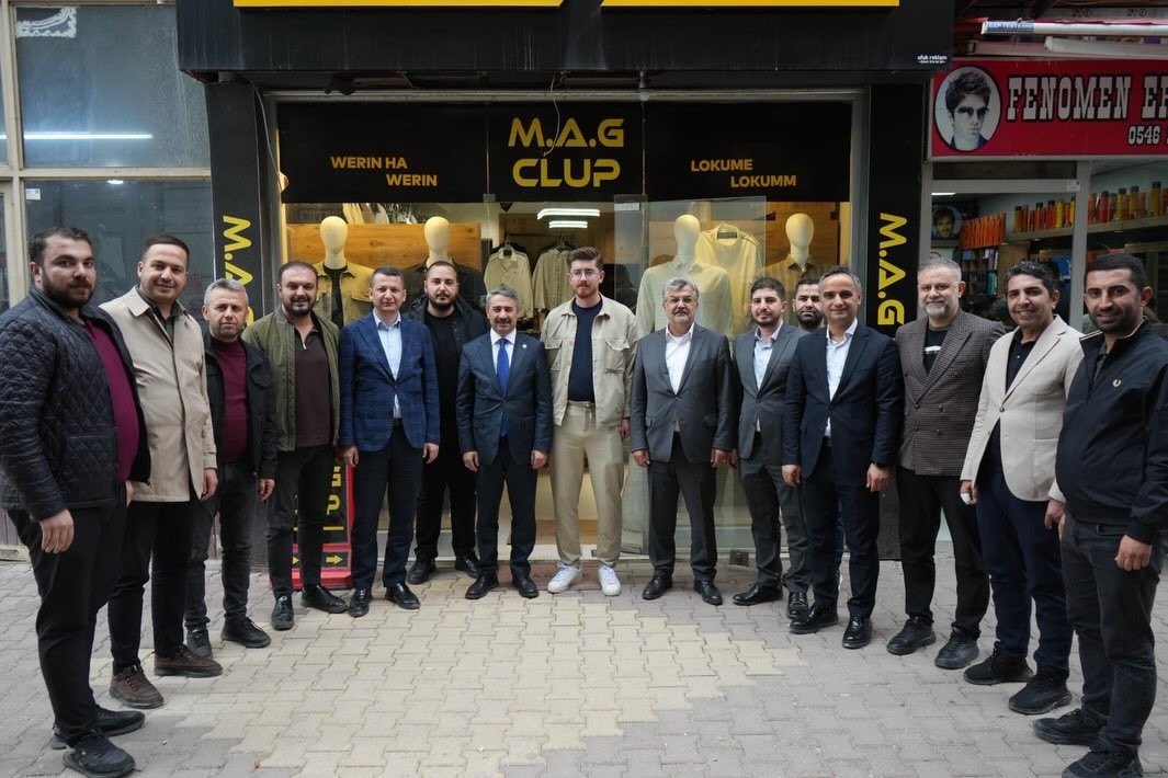 AK Parti heyetinden G&ouml;lbaşı Caddesi&rsquo;nde esnaf ziyareti
