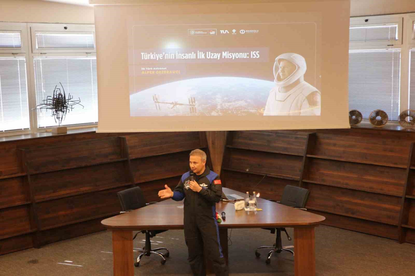 Milli Uzay Programı&rsquo;nın rotası Eskişehir&rsquo;de &ccedil;izildi: Gezeravcı Ay ve Mars misyonlarını anlattı
