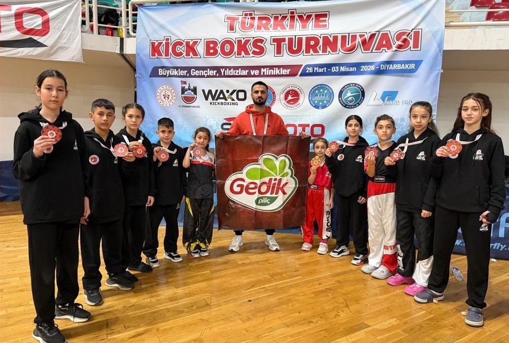 Gedik Piliç’in desteğiyle gelen büyük başarı: Türkiye Kickboks Şampiyonası 10 madalya