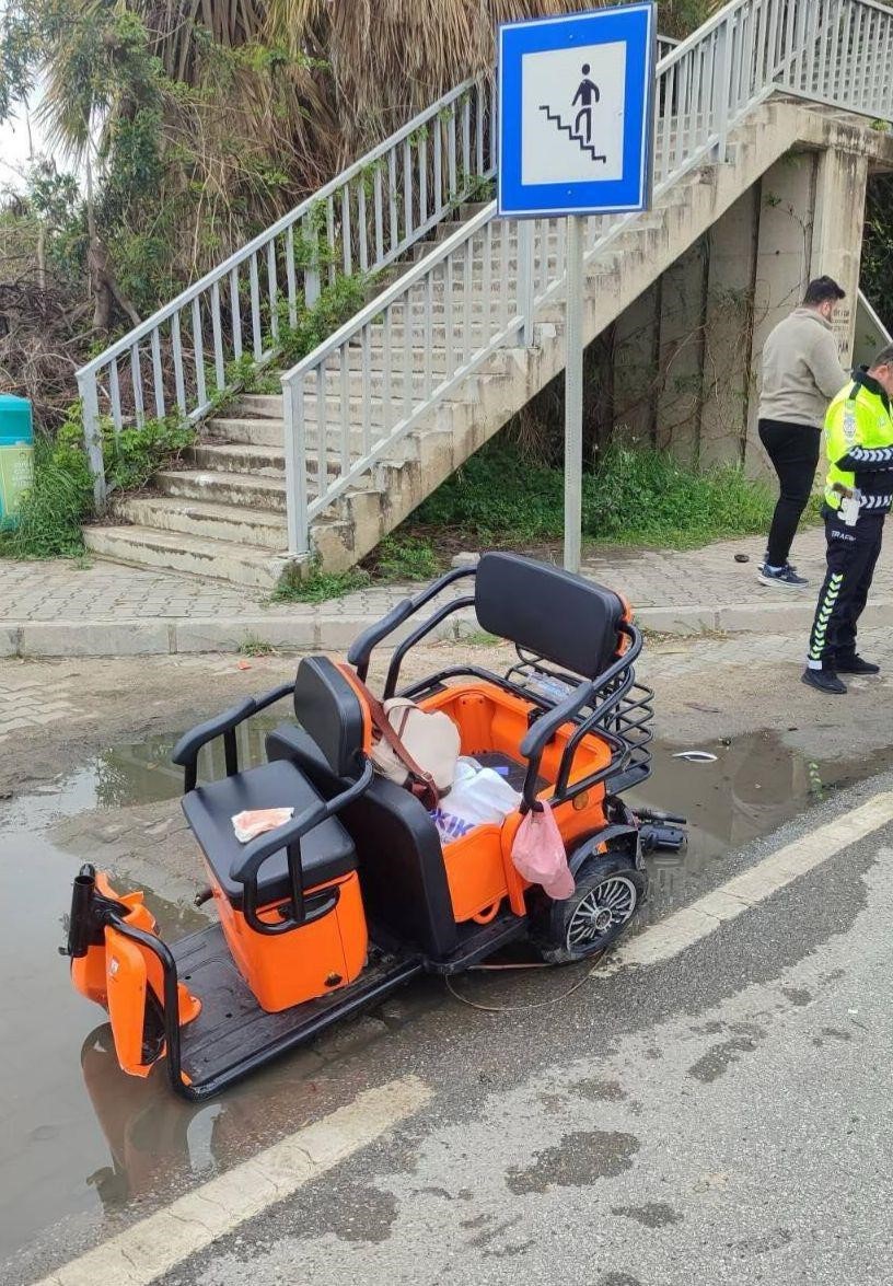 Vin&ccedil;le &ccedil;arpışan elektrikli motosikletin Rus uyruklu s&uuml;r&uuml;c&uuml;s&uuml; hayatını kaybetti
