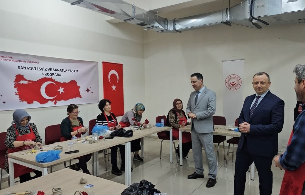 BEUN İş Birliğiyle Şehit Yakınları ve Gazilere Y&ouml;nelik "Sanata Teşvik ve Sanatla Yaşam Programı" başlatıldı
