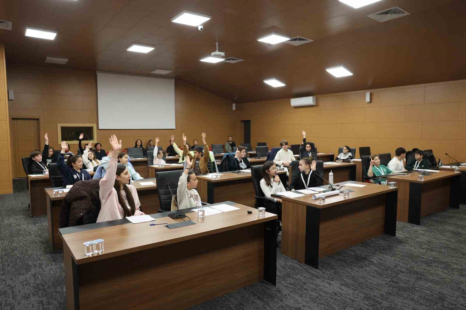 &Ccedil;ocukların hazırladığı projeler dikkat &ccedil;ekti
