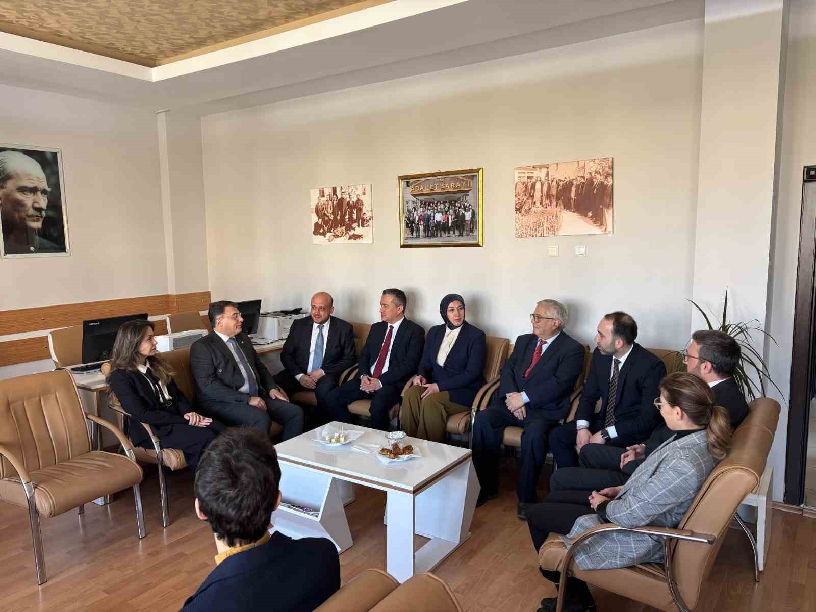 Bafra&rsquo;da Avukatlar G&uuml;n&uuml; kutlandı
