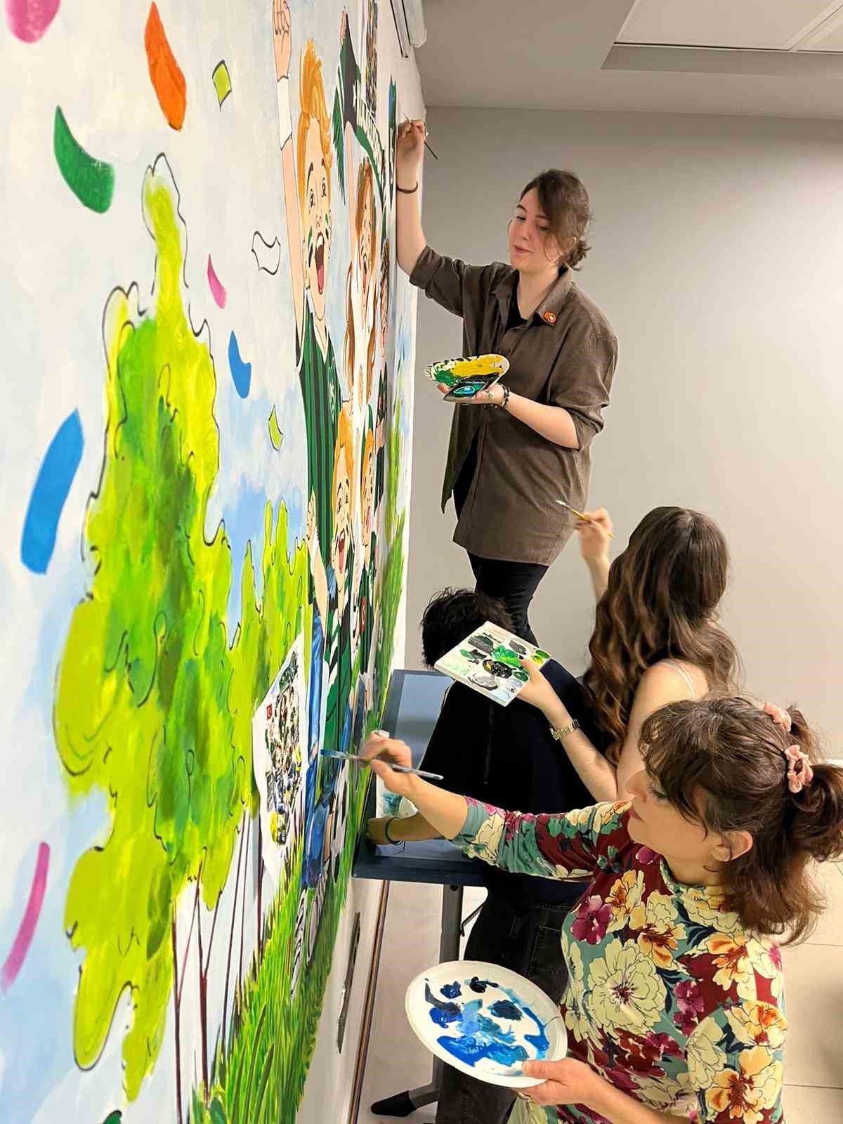 Liseli &ouml;ğrencilerden Kocaelispor&rsquo;a &ouml;zel duvar resmi
