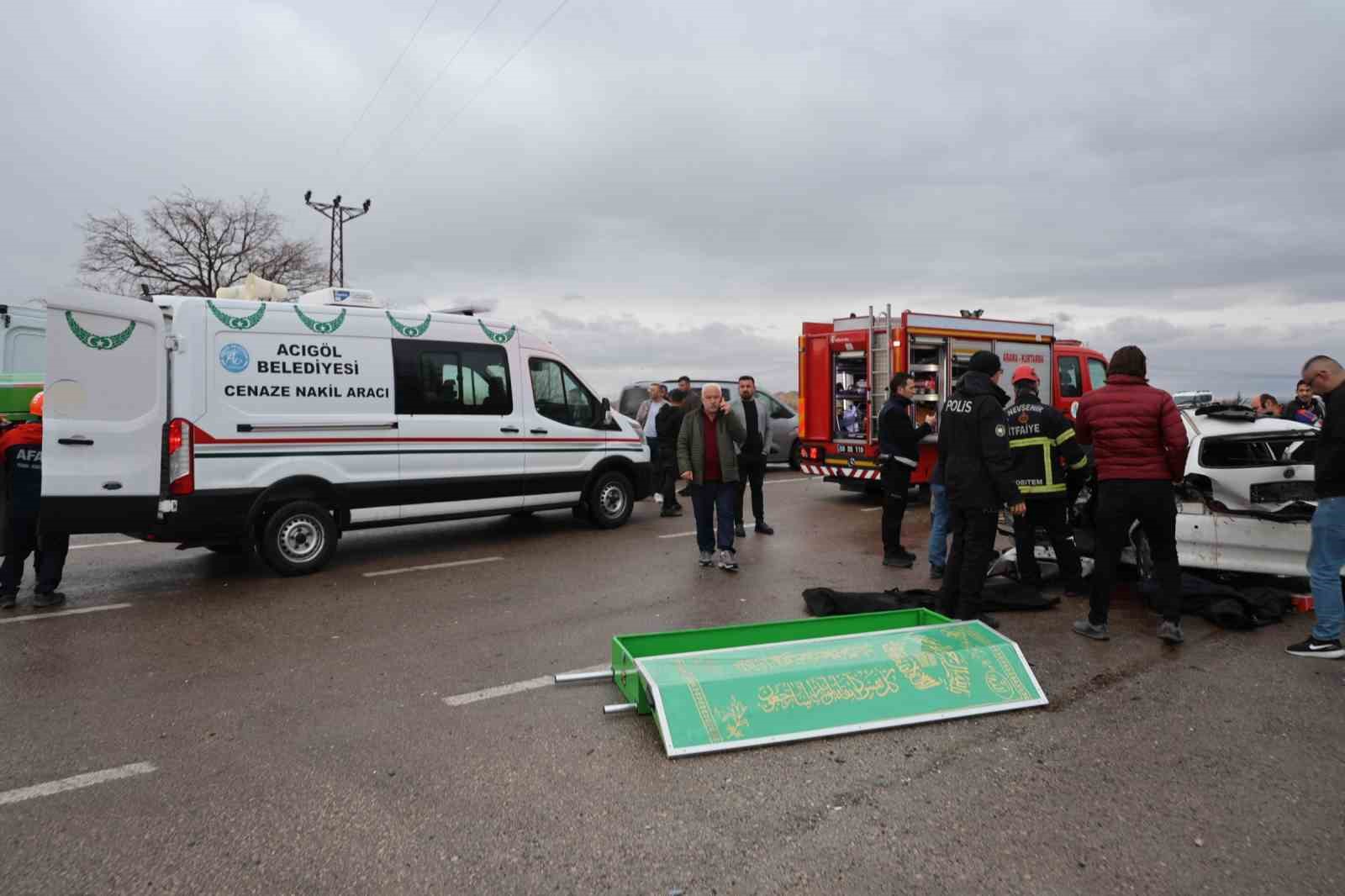 Kazada eşi ve 2 çocuğunu kaybeden anne de yaşam mücadelesini kaybetti