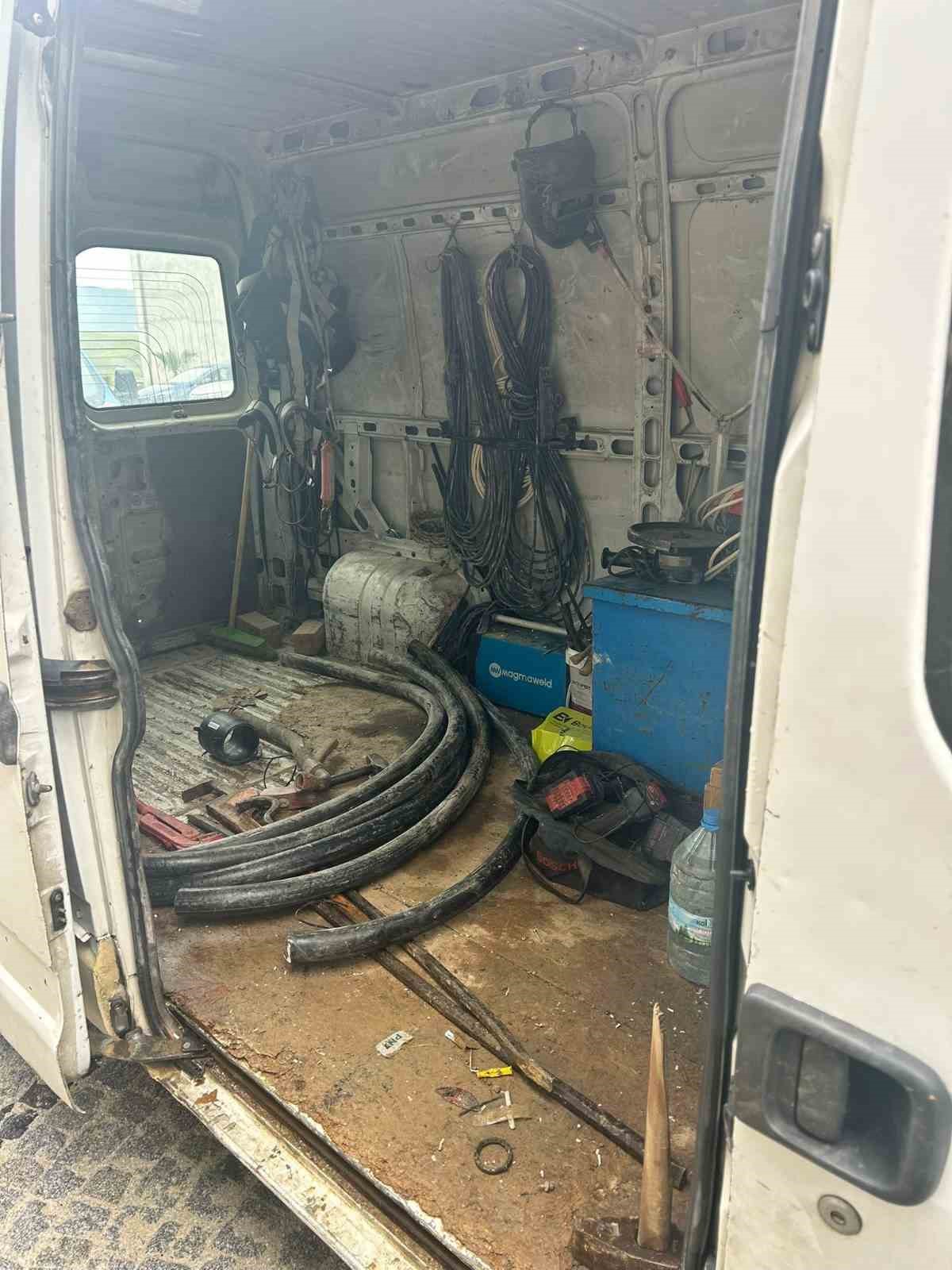 Çine’de kablo hırsızları yakalandı