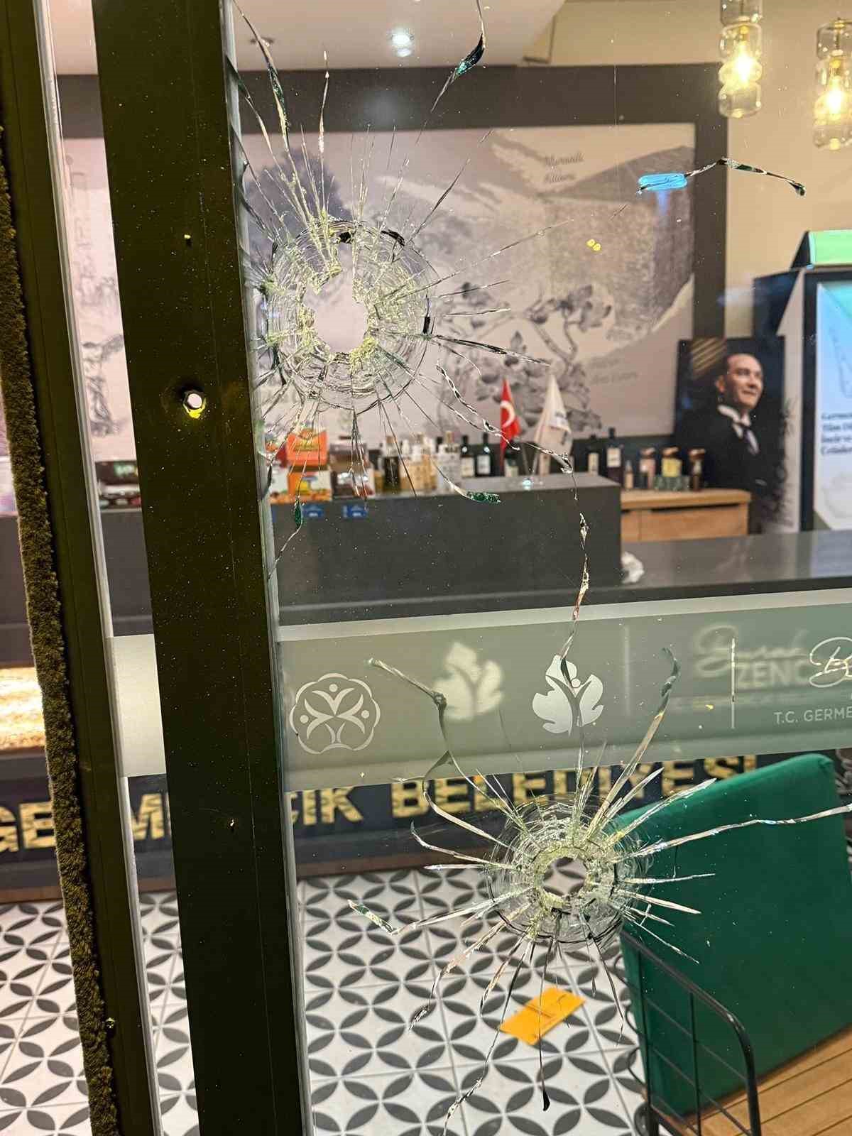 Germencik&rsquo;te belediyenin satış mağazasına silahlı saldırı
