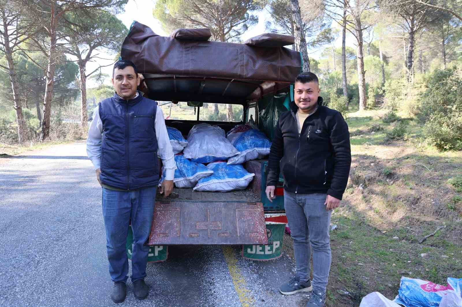 Eski yeşil cipler Aydın dağlarının vazge&ccedil;ilmezi oldu
