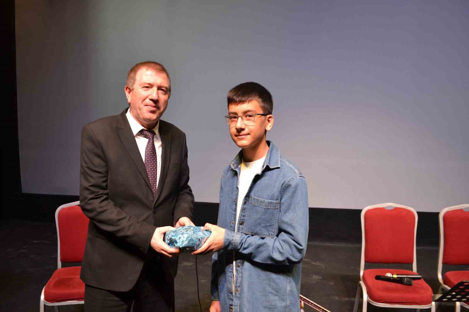 Bor’da ‘İyileştiren Kütüphane’ temasıyla Kütüphane Haftası kutlandı