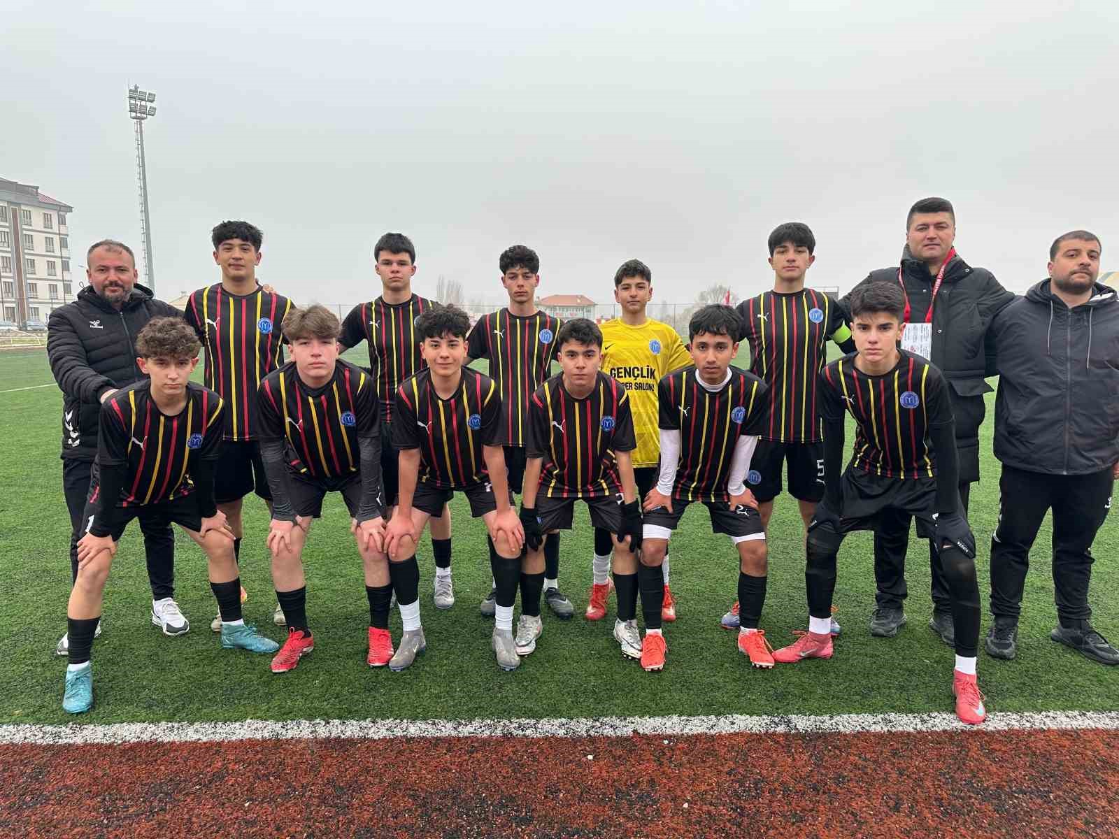 Vitraspor gol oldu yağdı