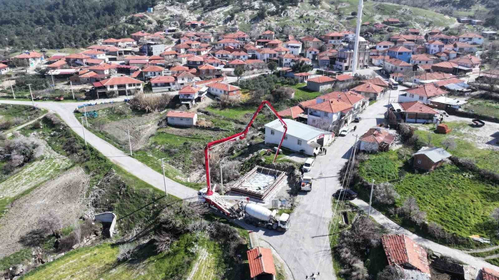 &Uuml;reticiye modern ve g&uuml;venli sulama desteği
