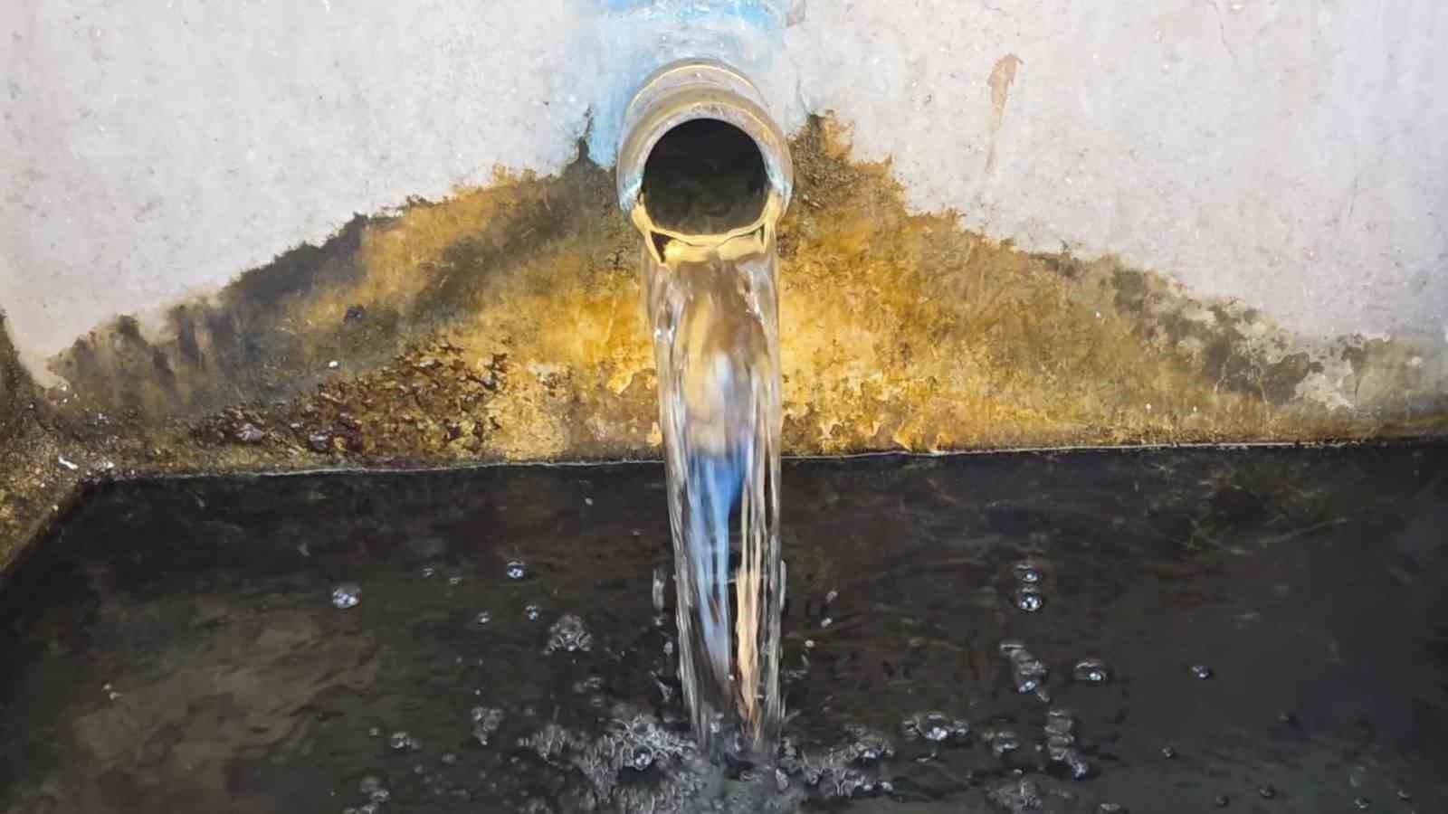 Kütahya’da 322 çeşmeden akan temiz su kanalizasyona karışıyor