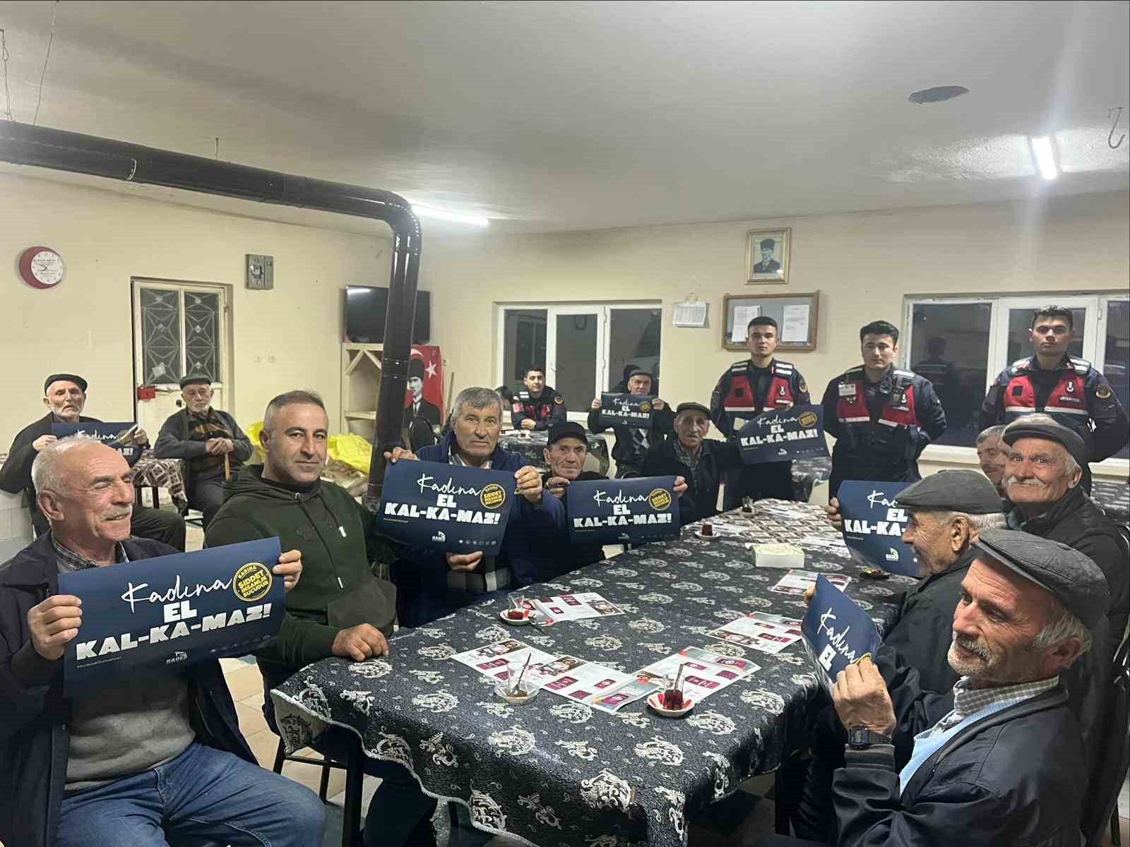 Bilecik&rsquo;te jandarmadan bilgilendirme faaliyeti
