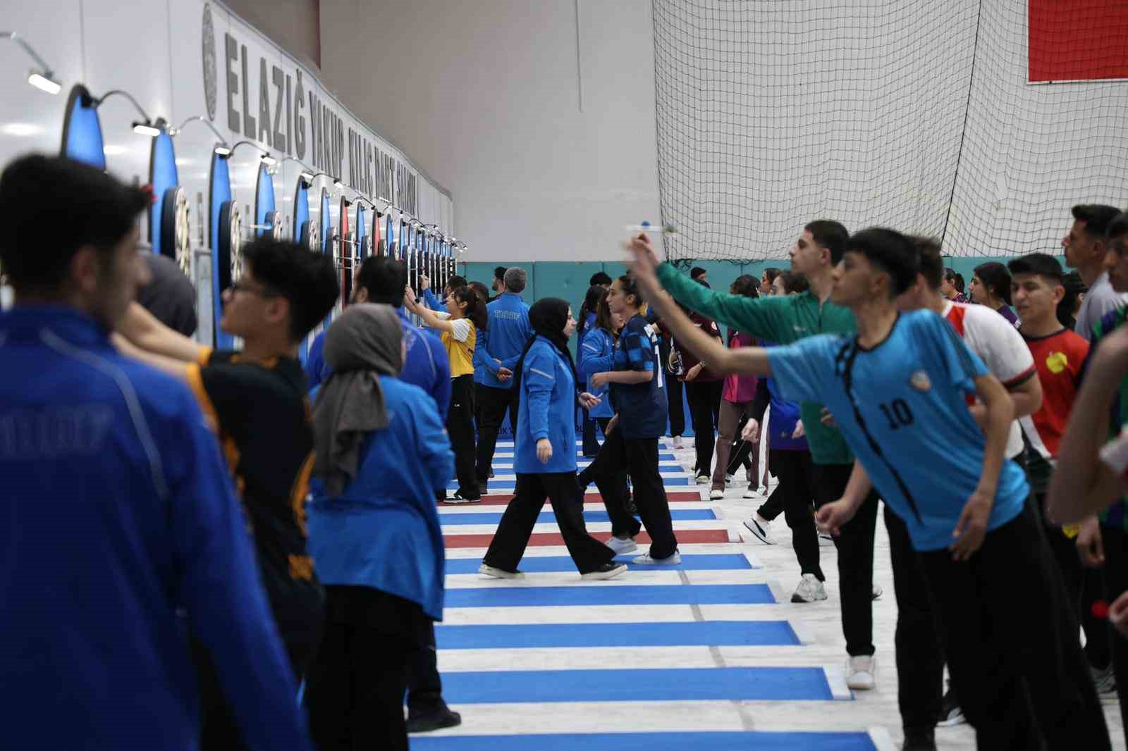 Dartta b&uuml;y&uuml;k heyecan sona erdi
