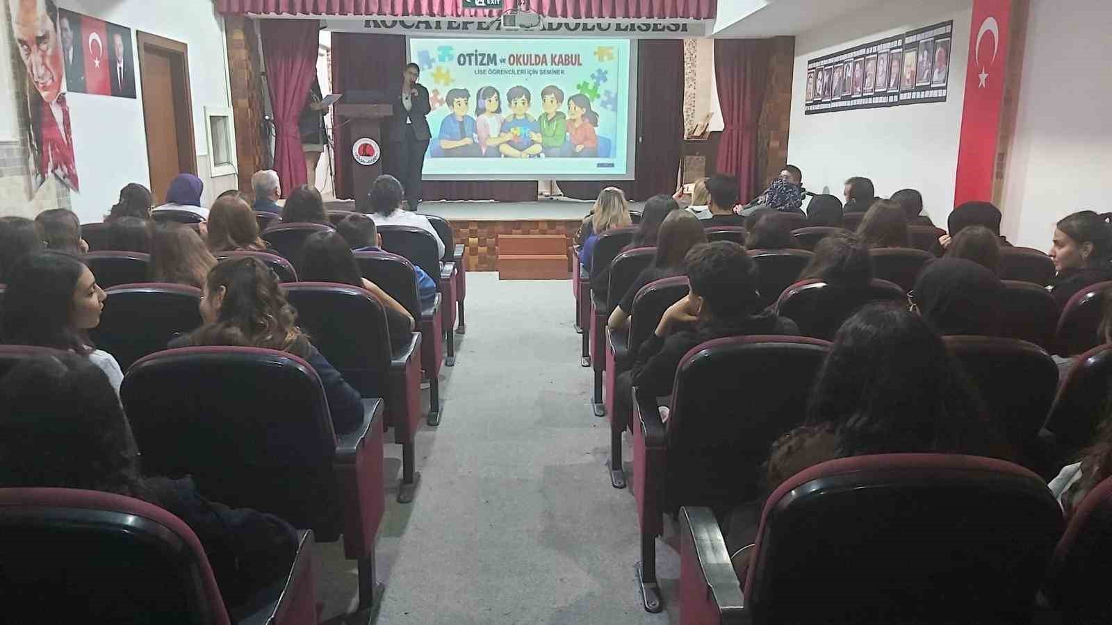 Afyonkarahisar’da ’Otizm ve Okulda Kabul’ semineri