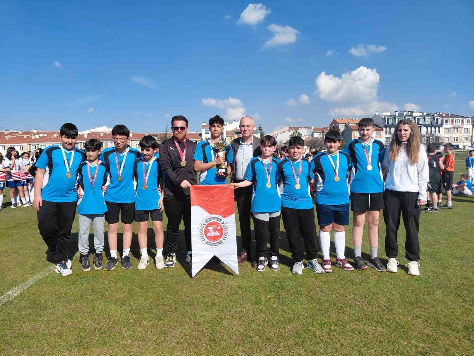 Eskişehir&rsquo;de Okul Sporları Ragbi heyecanı sona erdi
