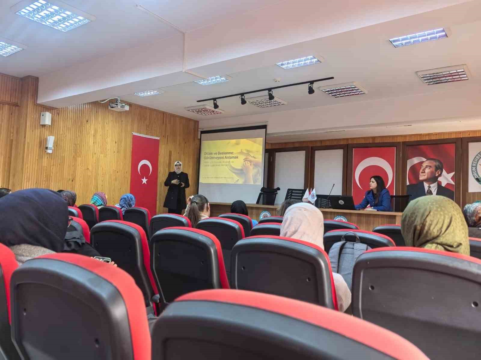 Hitit &Uuml;niversitesi Bilim Kafe&rsquo;de otizm ve beslenme konuşuldu
