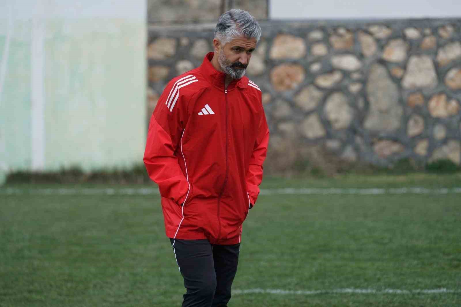 Murat Yıldırım: "İnşallah ilk hedefimiz play-off, ardından da &uuml;st lig"
