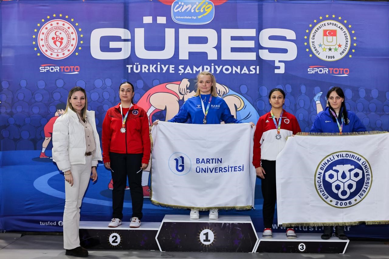 BAR&Uuml;&rsquo;l&uuml; g&uuml;reş&ccedil;ilerden &Uuml;NİLİG&rsquo;de madalya yağmuru: 16 madalya
