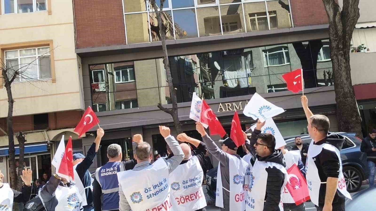 Öz İplik İş’ten Ar Leder önünde basın açıklaması