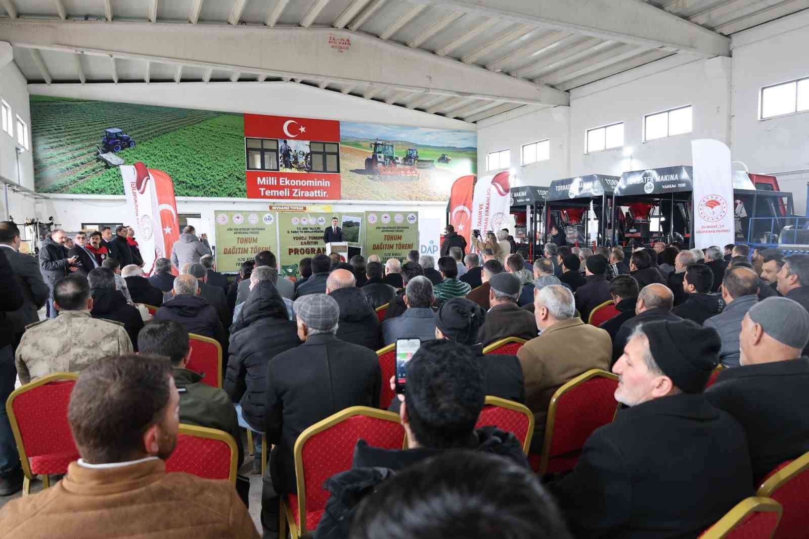 Ağrı&rsquo;da 44 ton sertifikalı yonca tohumu dağıtıldı
