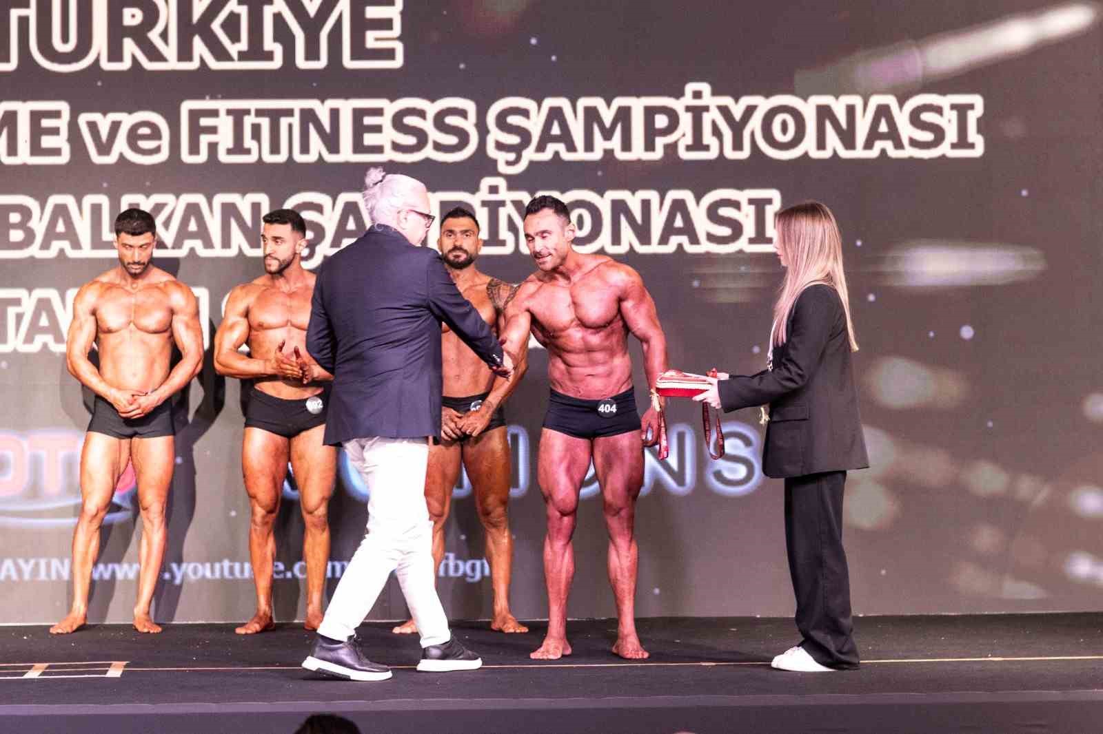 Aydınlı v&uuml;cut geliştirme sporcusundan Avrupa se&ccedil;melerinde başarı
