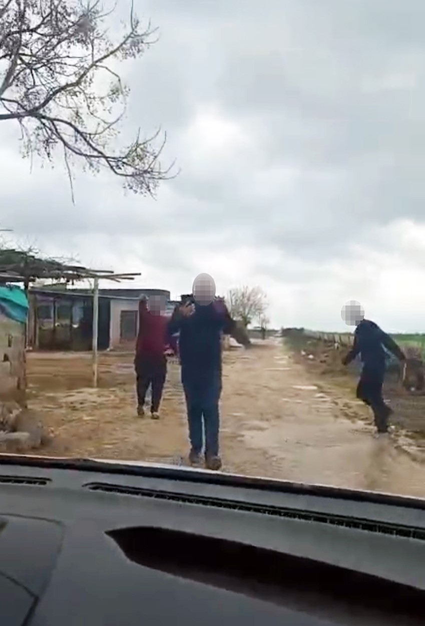 Şanlıurfa&rsquo;da ka&ccedil;ak elektrik kullanımına m&uuml;dahale eden ekiplere saldırı
