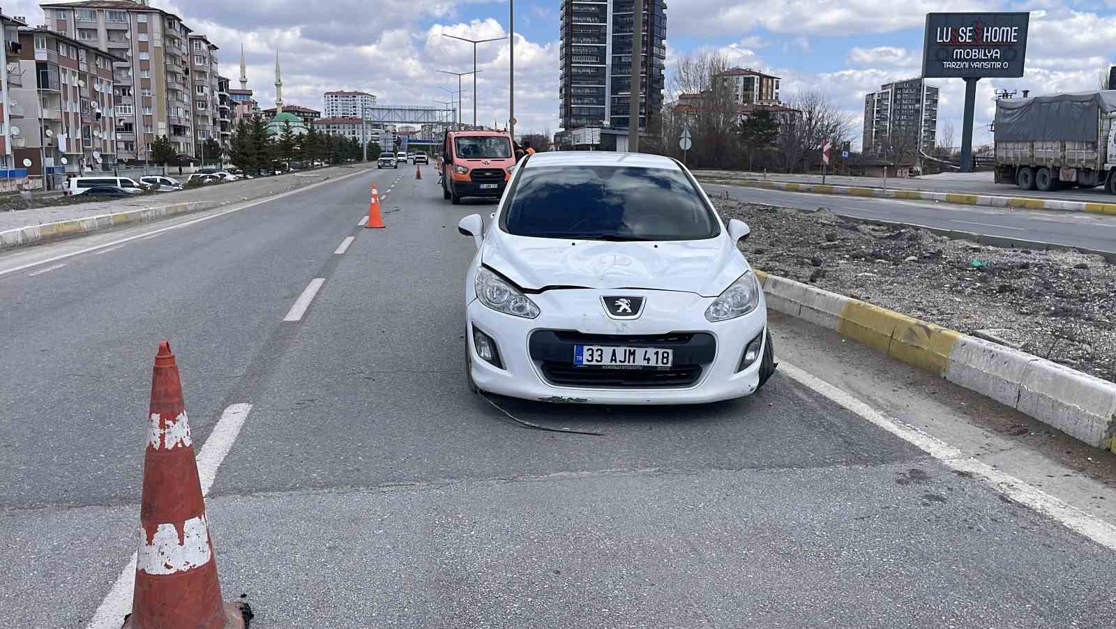 Otomobilin çarptığı kız çocuğu ağır yaralandı