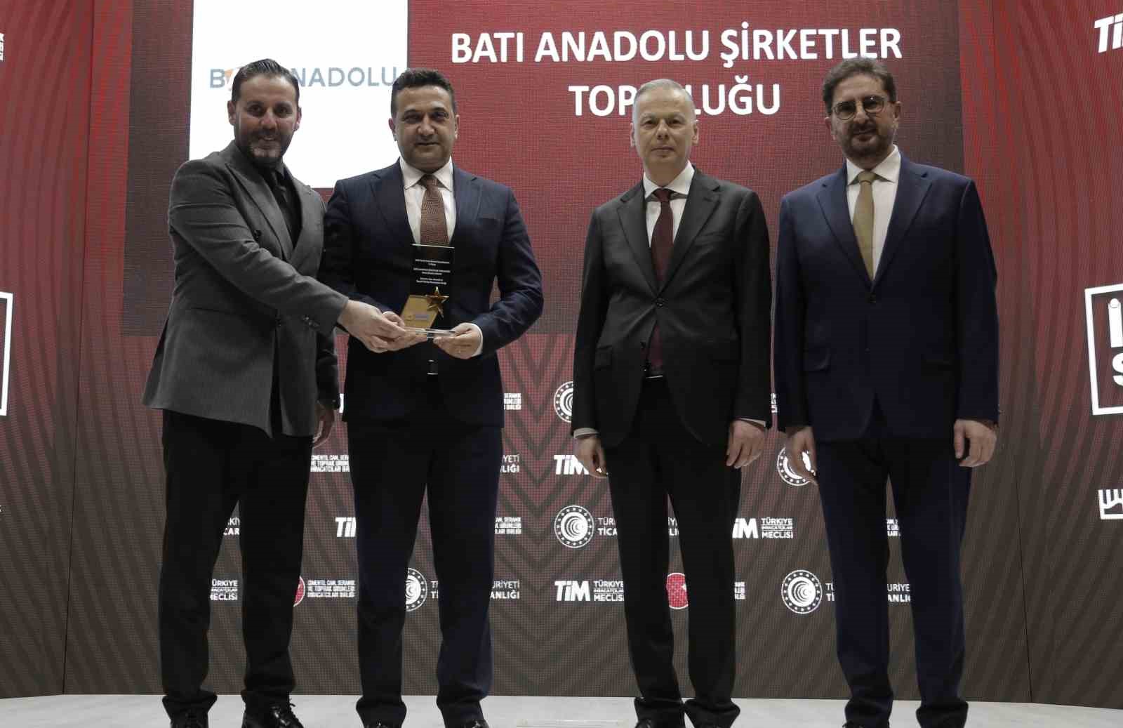 Batı Anadolu Şirketler Topluluğu&rsquo;na &uuml;&ccedil; &ouml;d&uuml;l birden
