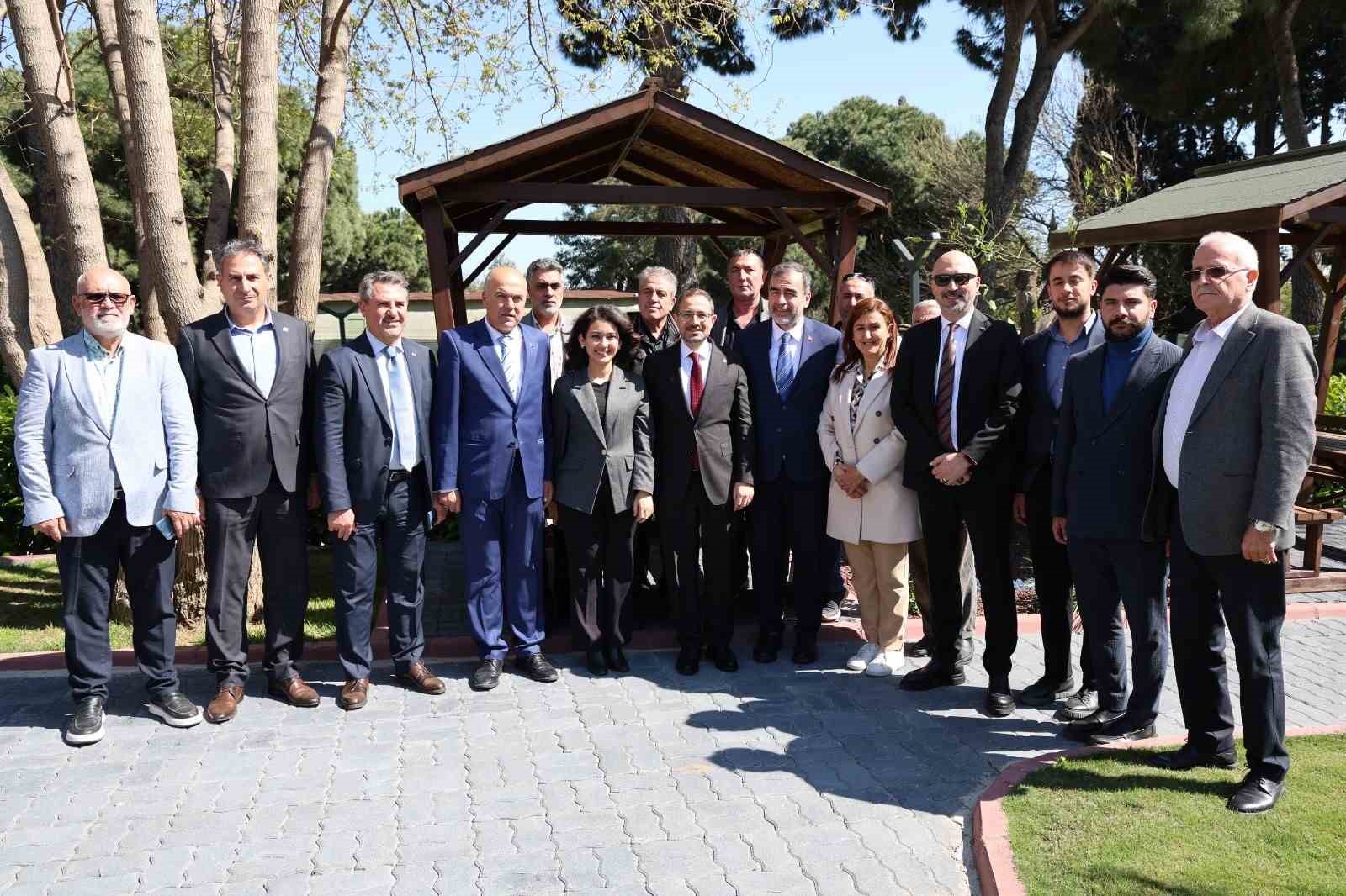 Sosyal Tesise d&ouml;n&uuml;şen S&ouml;ke Eski Cezaevi restoran ve satış ofisi t&ouml;renle a&ccedil;ıldı
