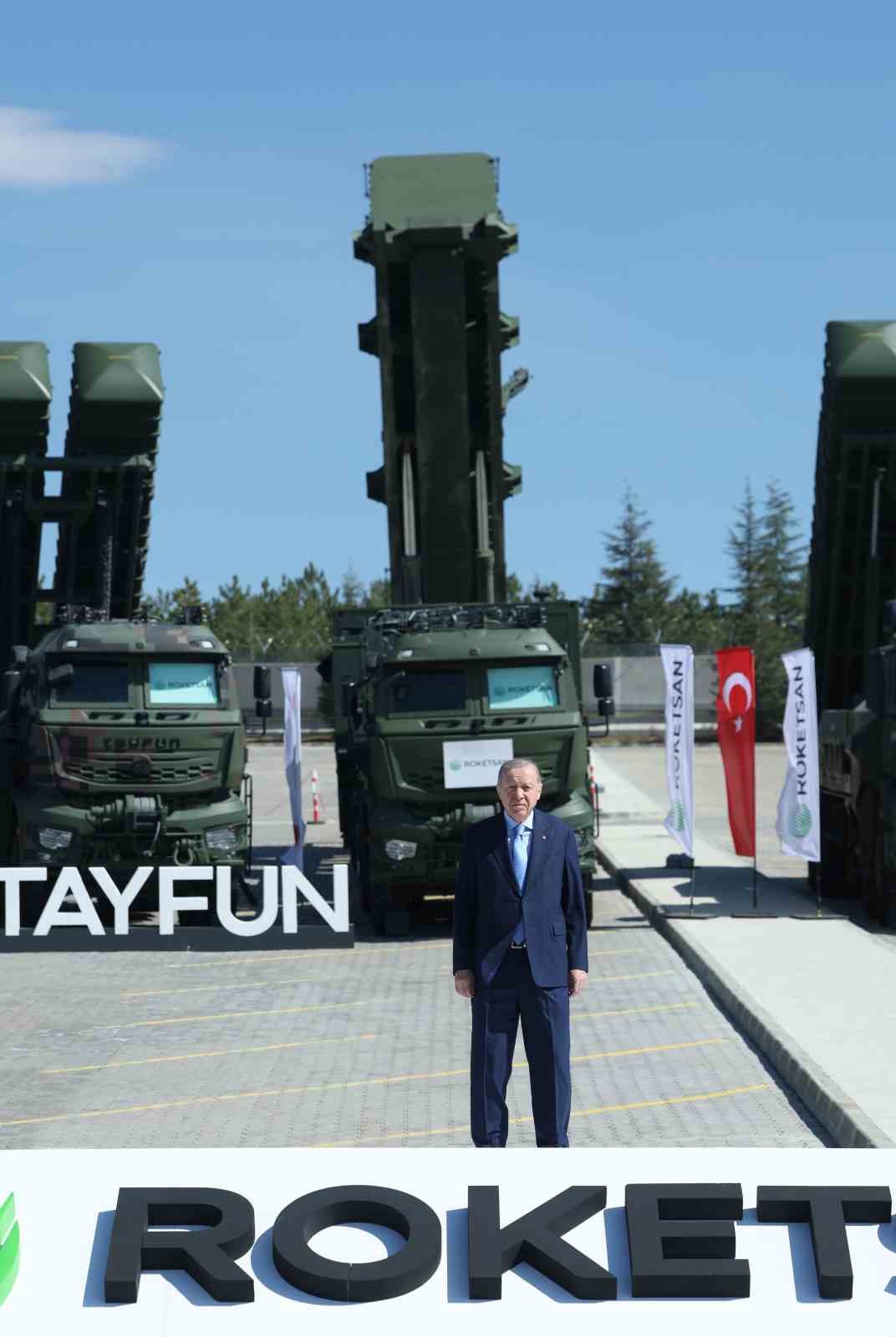 Cumhurbaşkanı Erdoğan: "2028&rsquo;de 11 milyar dolarlık ihracat hacmini yakalayacak, inşallah savunma ihracatında d&uuml;nyada ilk 10&rsquo;a gireceğiz"
