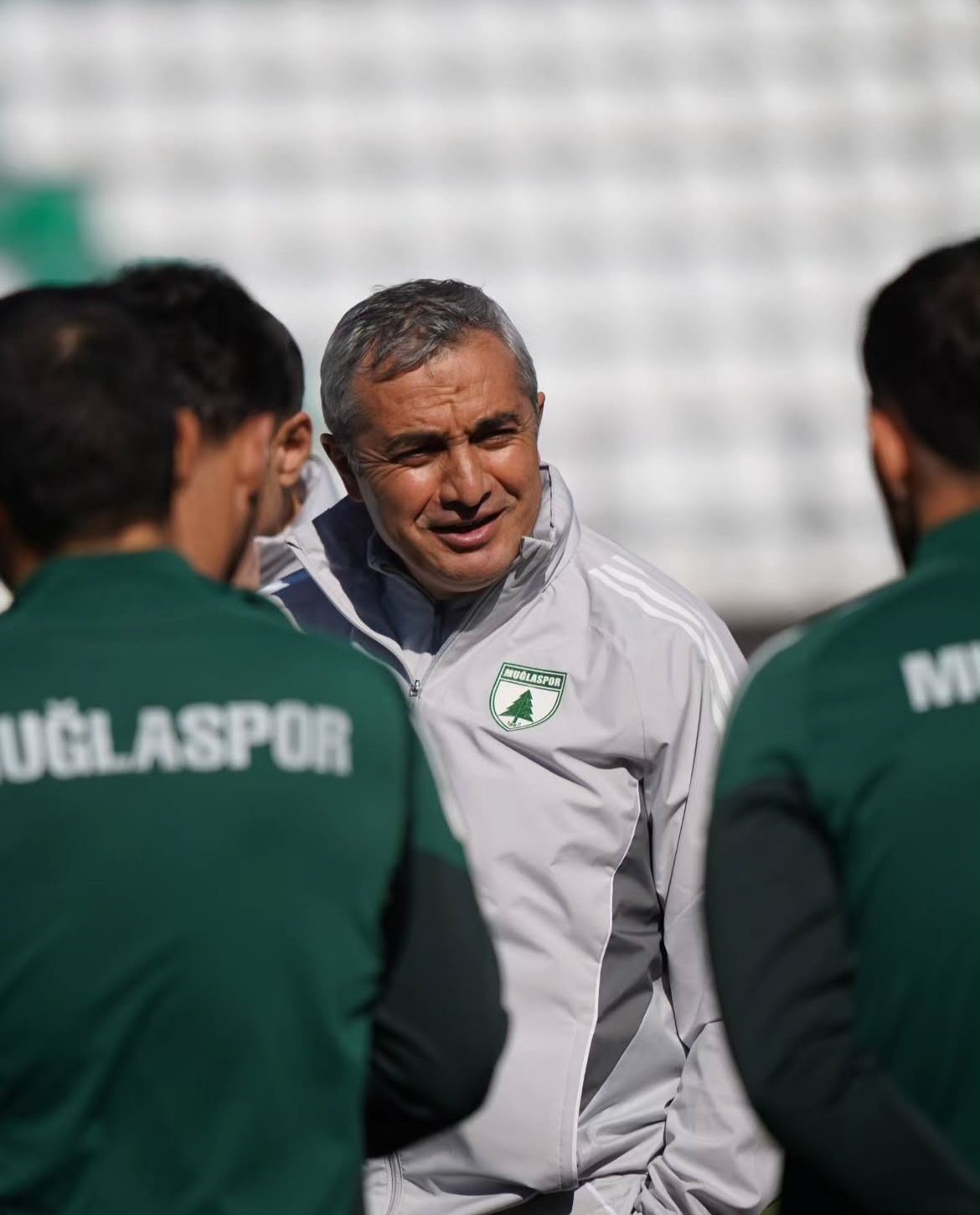 Muğlaspor Teknik Direkt&ouml;r&uuml; Sarıg&uuml;l: "&Ouml;zlediğimiz oyunla bu şehre şampiyonluğu getireceğiz"
