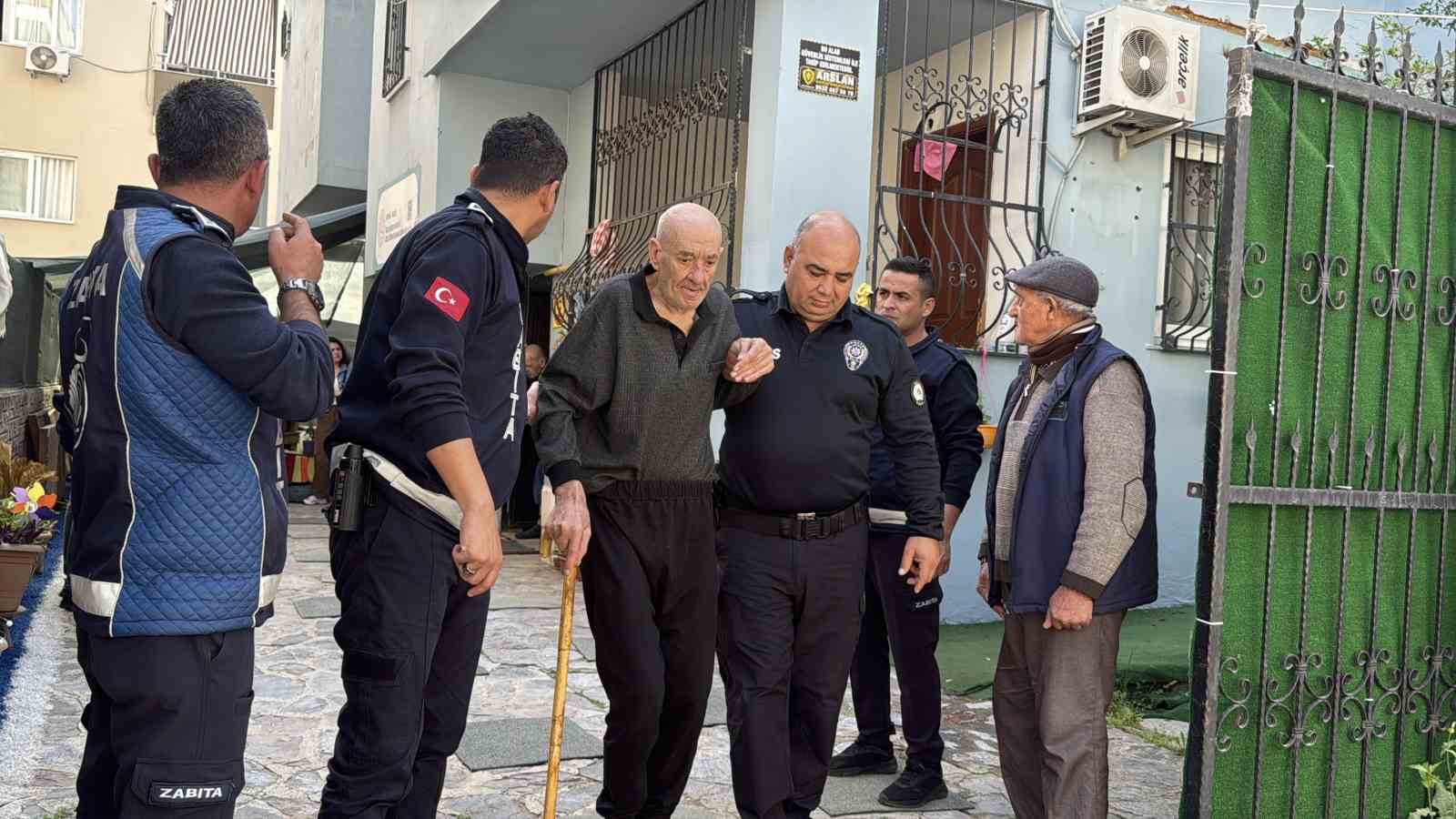 Mersin�de ka�ak huzurevine operasyon: 12 ya�l� koruma alt�na al�nd�
