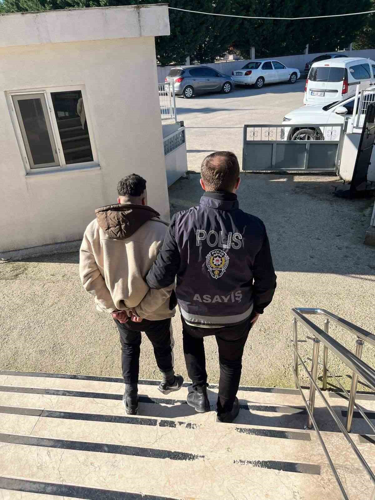 Karacabey’de 8 yıl 7 ay kesinleşmiş hapis cezası bulunan şahıs yakalandı