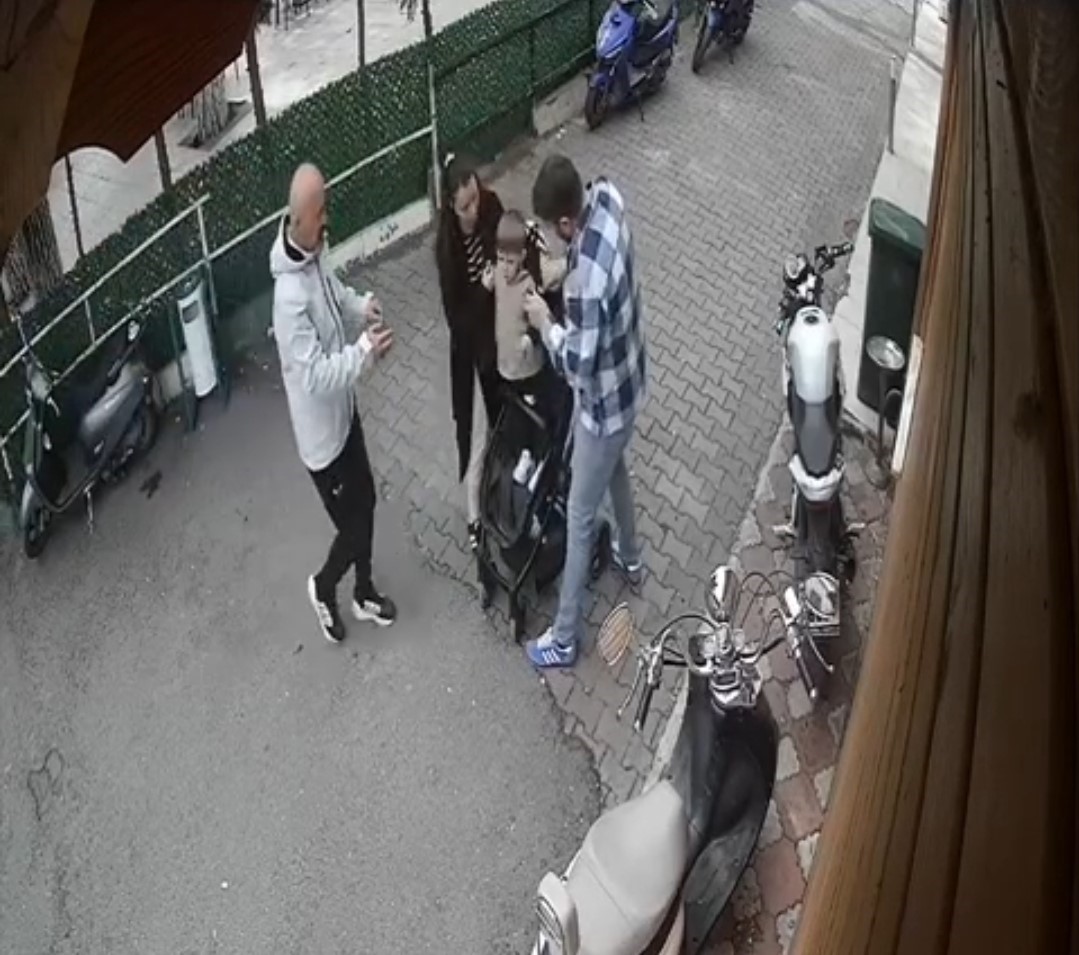 Kırklareli&rsquo;nde boğulma tehlikesi ge&ccedil;iren &ccedil;ocuk Heimlich manevrasıyla kurtarıldı
