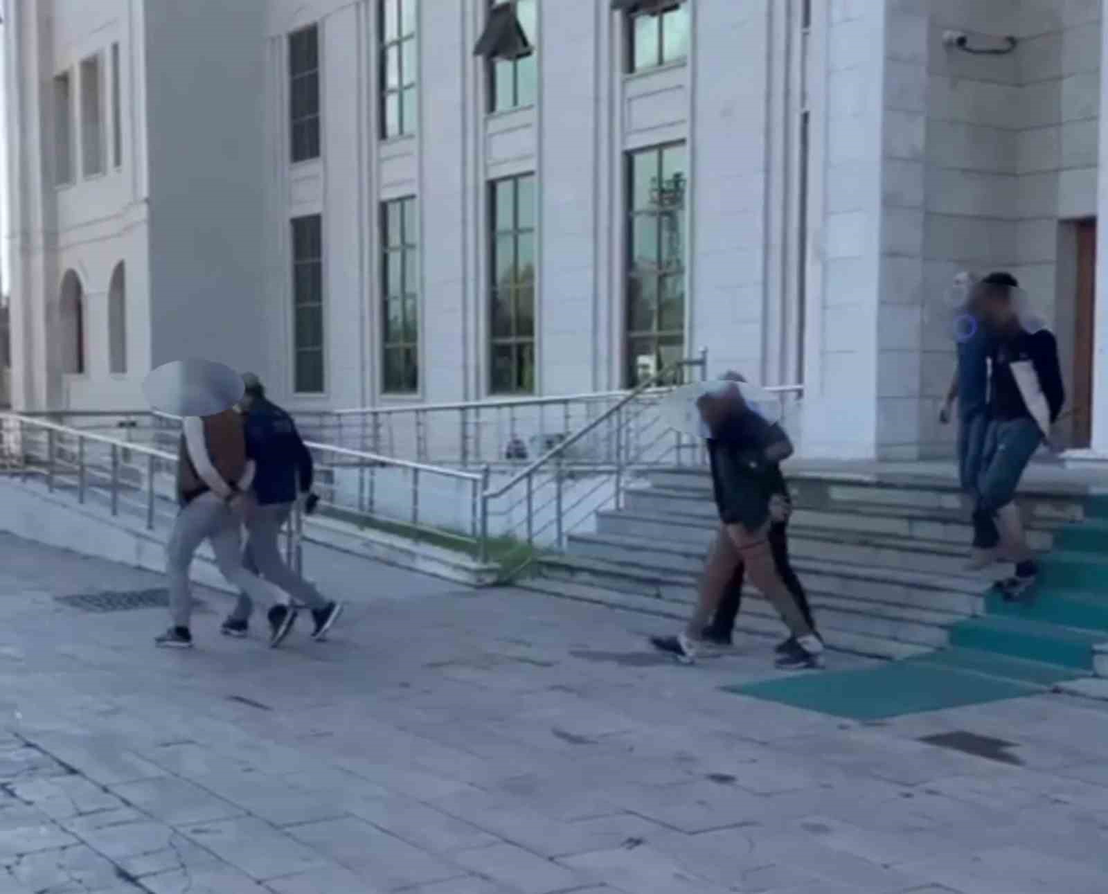 Silahlı faaliyetlere katılan 4 DEAŞ&rsquo;lı tutuklandı
