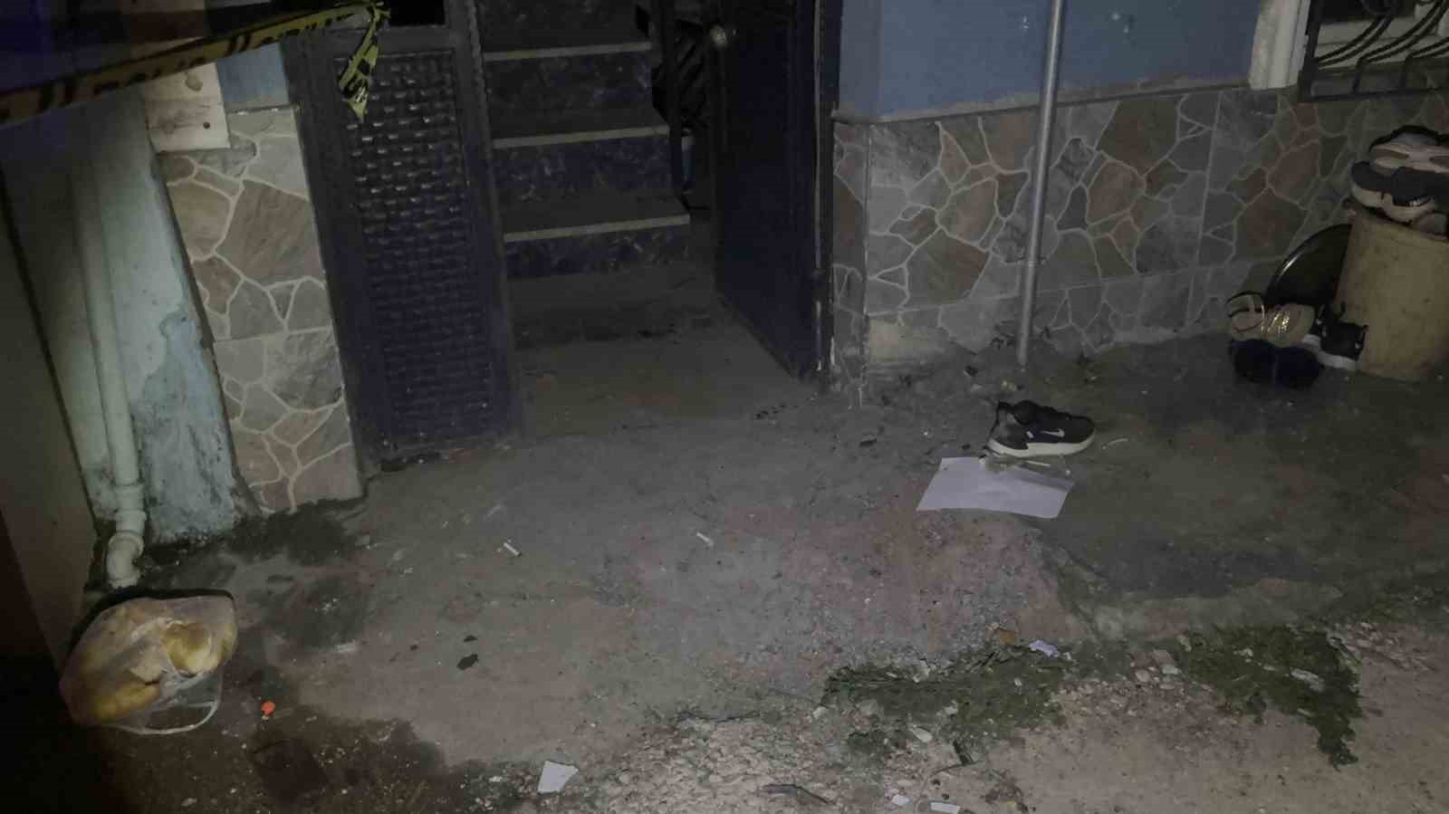 Yeni taşındıkları eve husumetlileri geldi, 14 yaşındaki çocuk silahla vuruldu