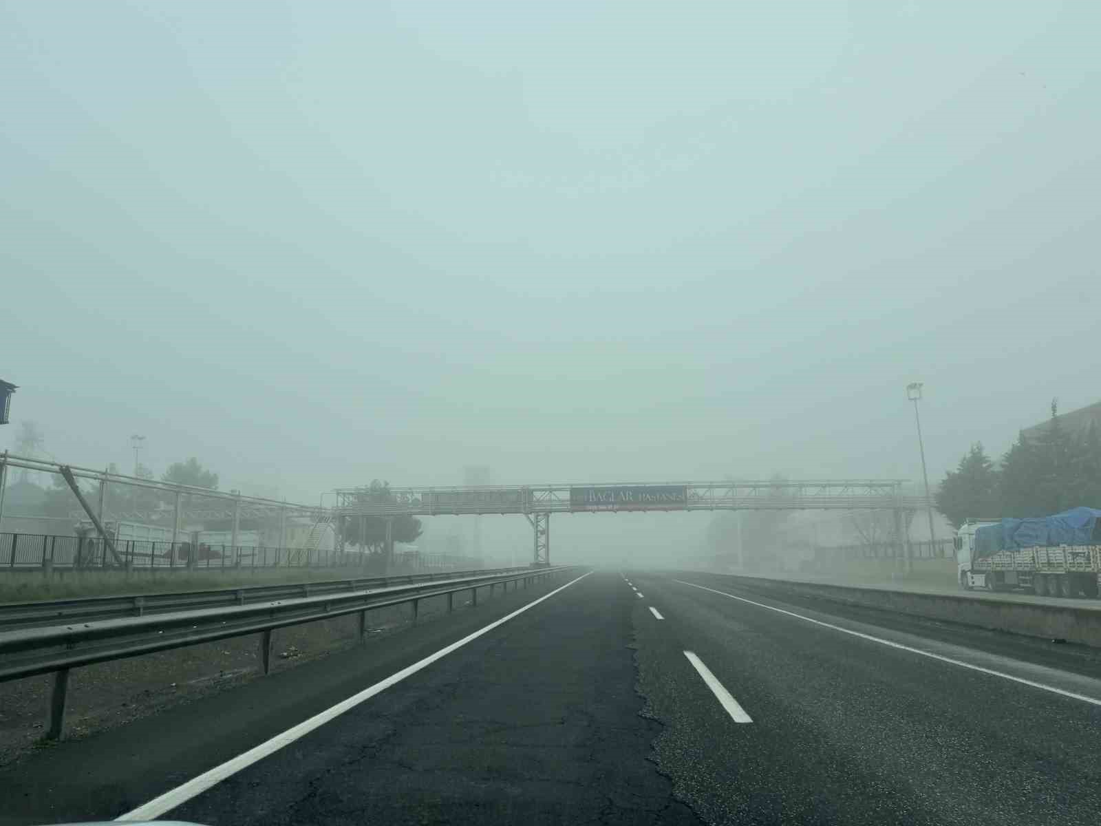 Diyarbakır güne sisle uyandı