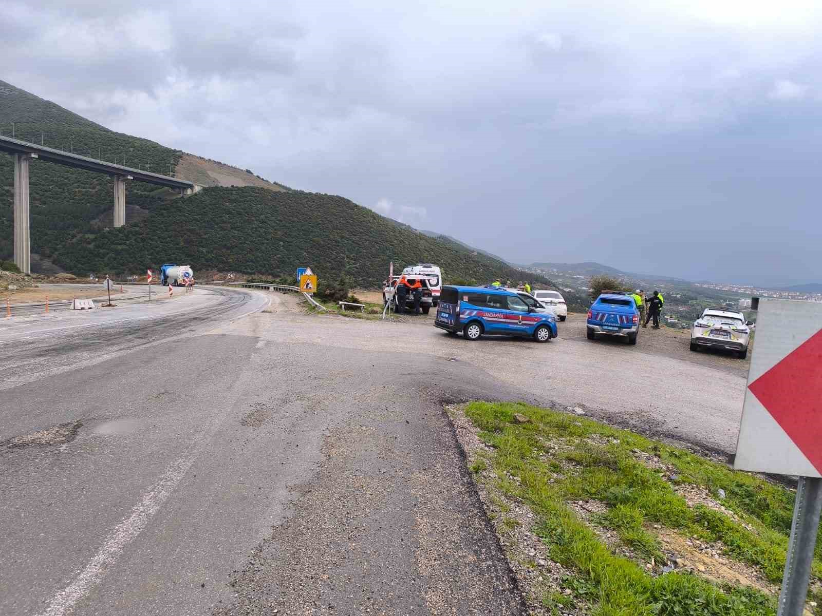 Kontrolden &ccedil;ıkan otomobil u&ccedil;uruma yuvarlandı: 1 &ouml;l&uuml;
