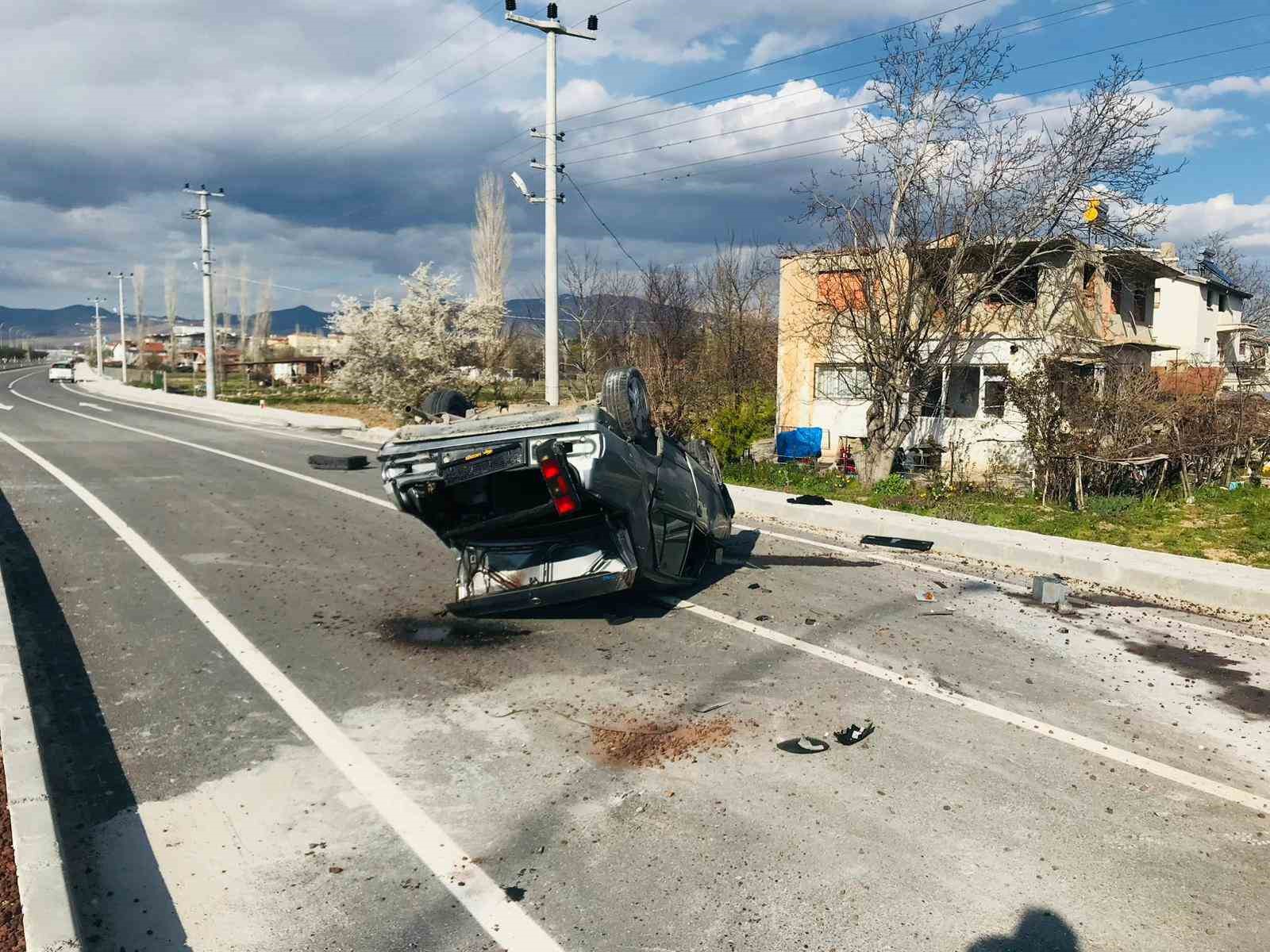 G&ouml;renleri dehşete d&uuml;ş&uuml;ren kaza anbean g&uuml;venlik kamerasında
