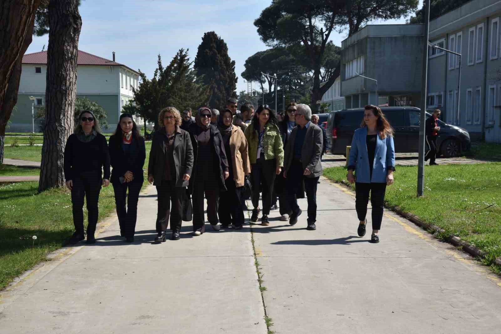 Atakumlu muhtarlara Karadeniz Tarımsal Araştırma Enstit&uuml;s&uuml; gezisi
