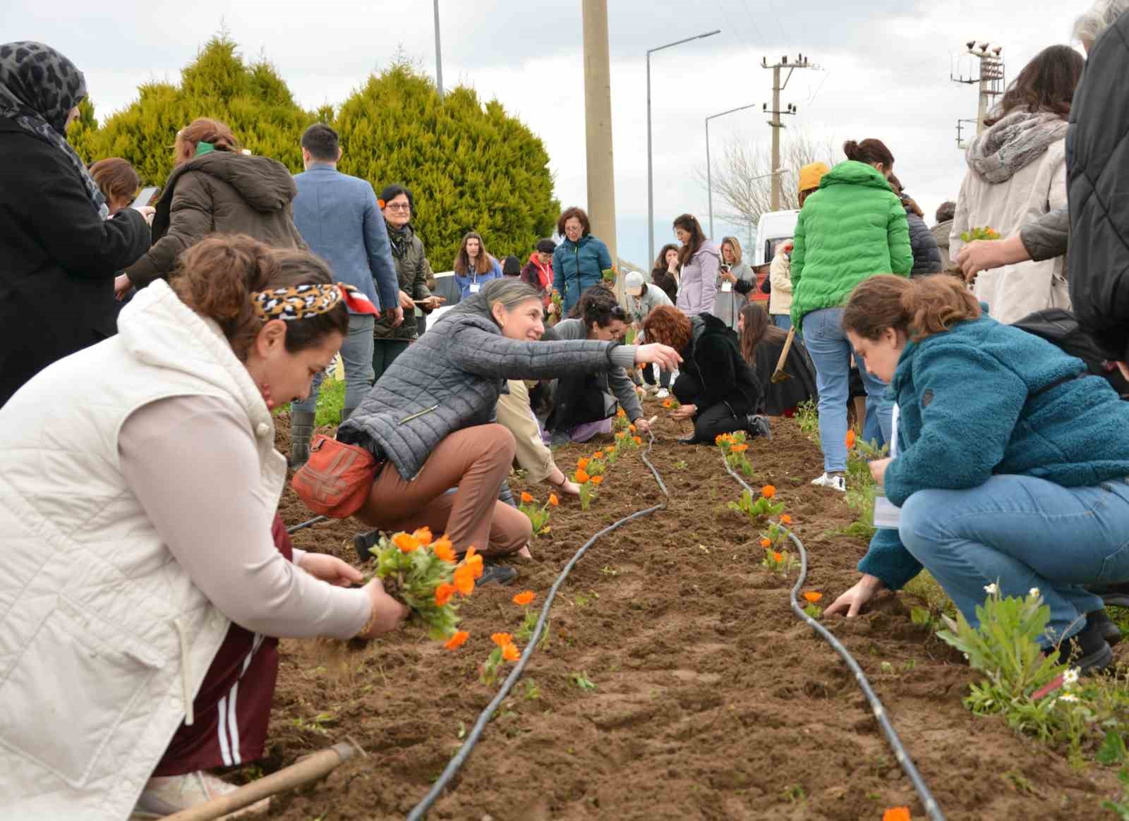 Balıkesir B&uuml;y&uuml;kşehir Belediyesi, kursiyerlerini donanımlı bir eğitimden ge&ccedil;iriyor
