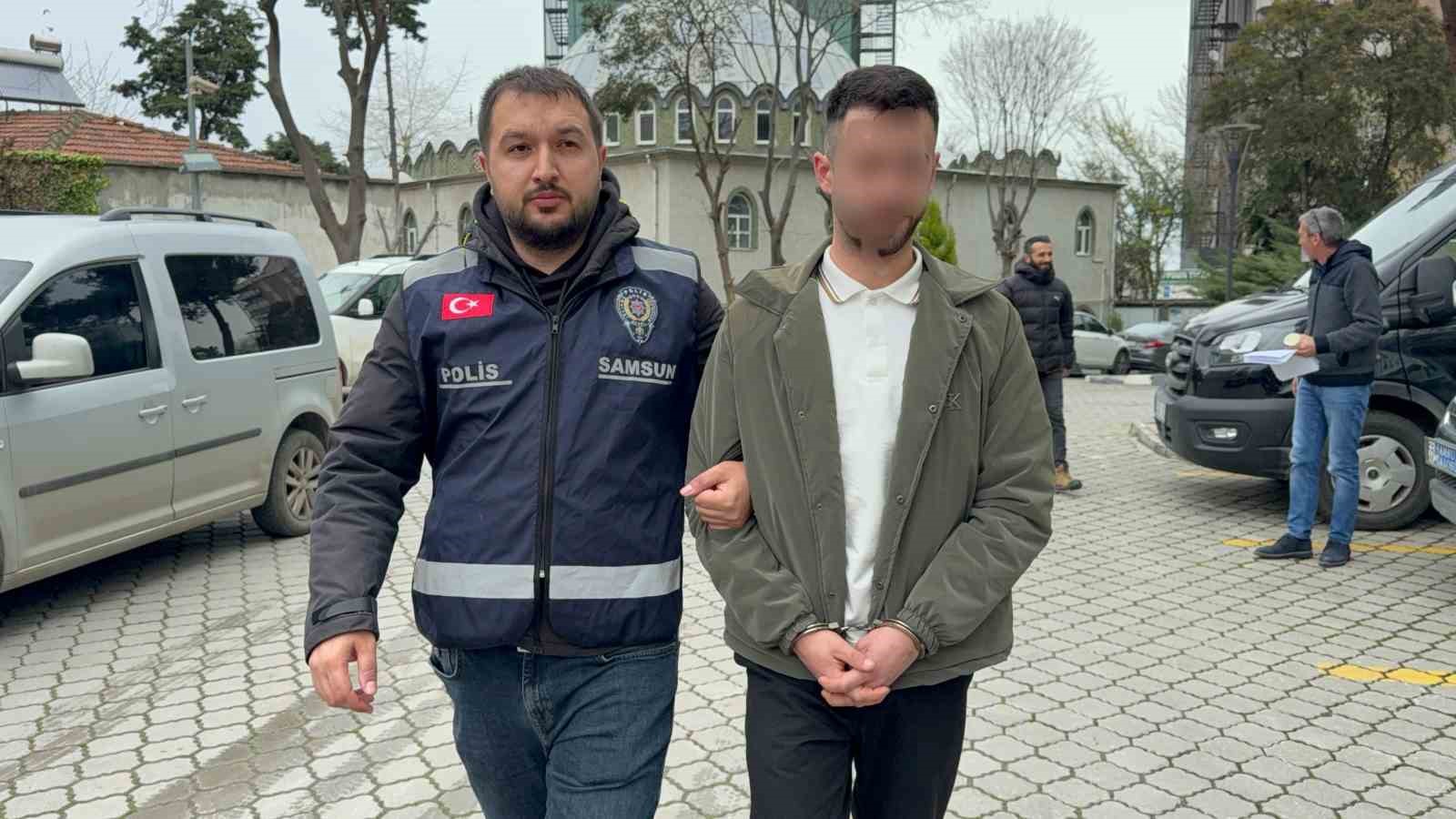 Şakalaşırken iş&ccedil;isini bı&ccedil;akladı: Su&ccedil;u &ccedil;alışanı &uuml;stlendi, polis ger&ccedil;eği ortaya &ccedil;ıkardı
