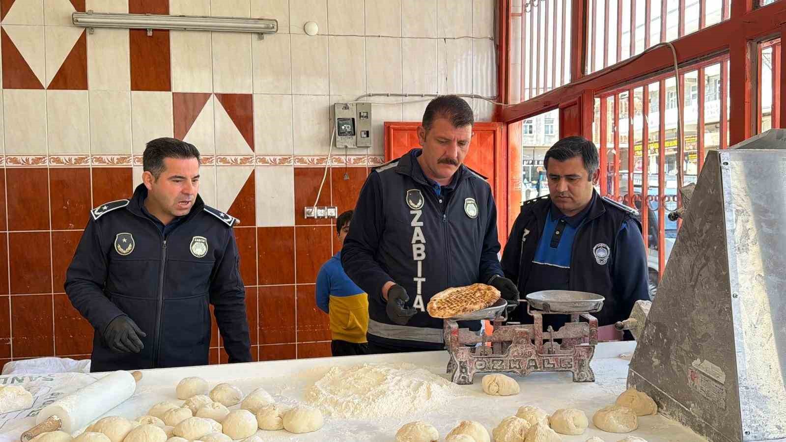 Eyy&uuml;biye zabıtası denetimlerini s&uuml;rd&uuml;r&uuml;yor
