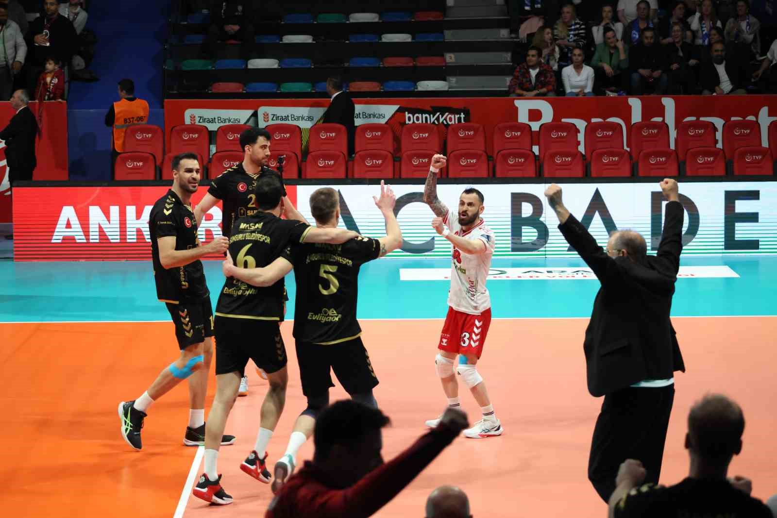 Sungurlu Belediyespor Efeler Ligi&rsquo;nde
