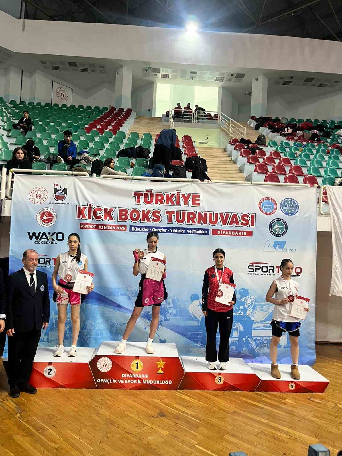 Kick Boks Türkiye Şampiyonası’nda Niğde’ye gurur veren başarı